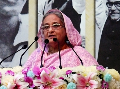 Hasina reaches in Rome